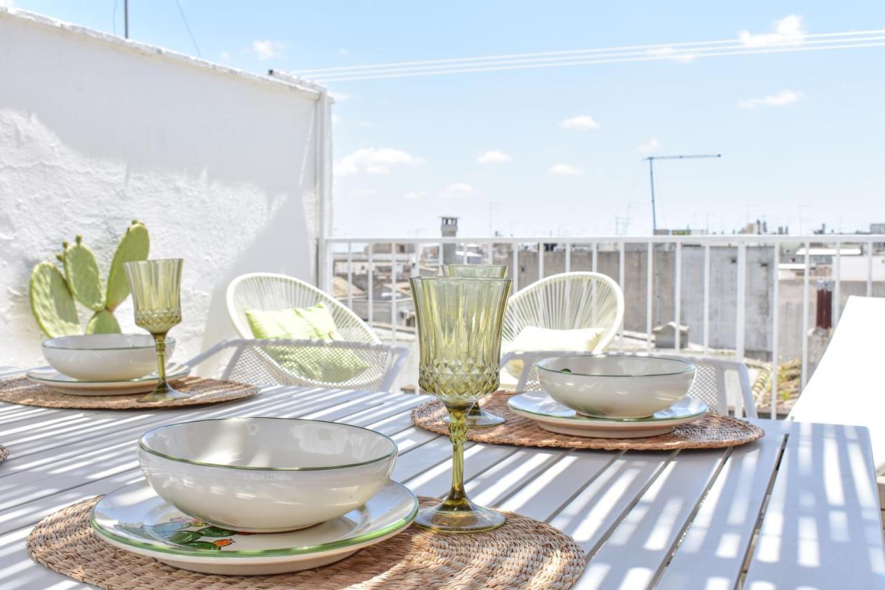 Mina'S Roof Apartment Terrace: Whit Sea View เชจลีเมสซาปิกา ภายนอก รูปภาพ