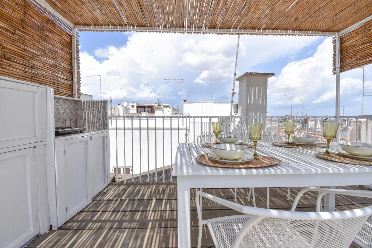 Mina'S Roof Apartment Terrace: Whit Sea View เชจลีเมสซาปิกา ภายนอก รูปภาพ